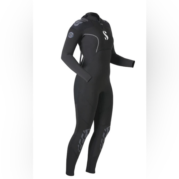 EVERFLEX YULEX® DIVE STEAMER WOMEN 3ML fleece line feels closer to a 5ML. - Picture 2 of 5